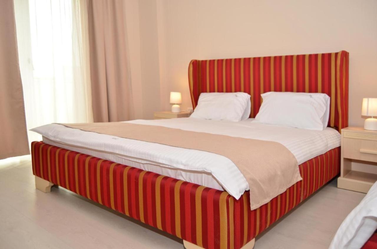 Hotel Mamaia Nord Navodari Bagian luar foto